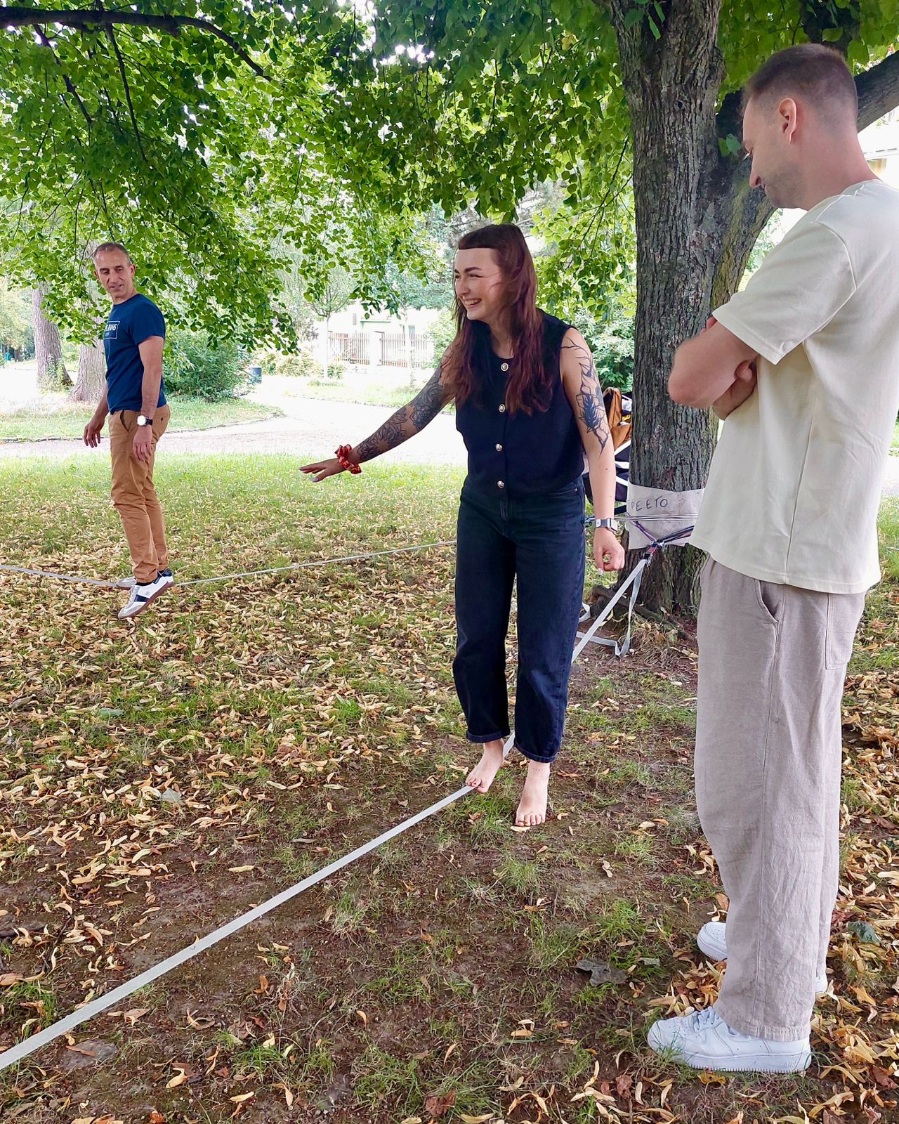 Škola slackline v parku Budyšínská
